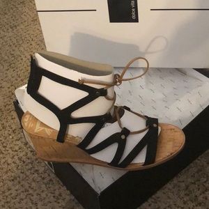 NWT- Dolce Vita Lynnie black wedges. Brand New!
